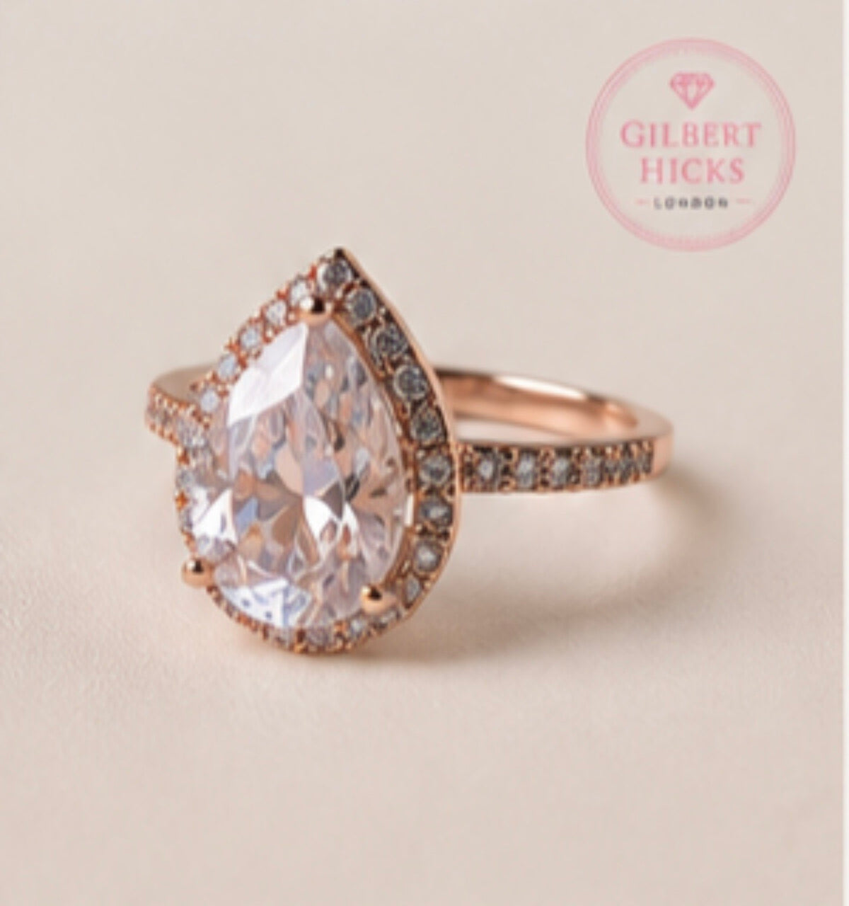 Aurora Teardrop Ring - Close up rose gold